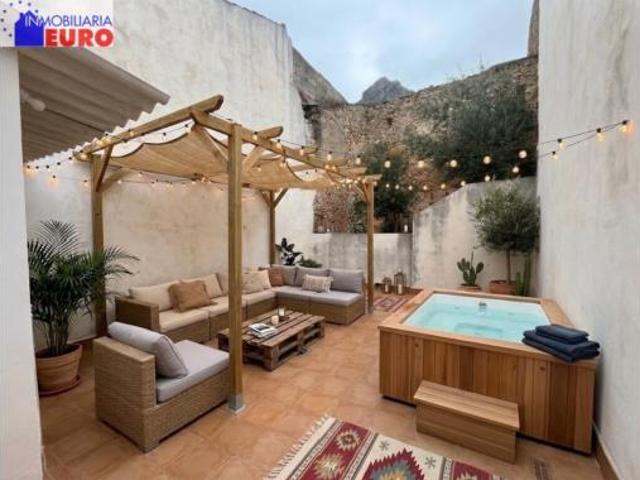 Casa en venta en Tavernes de la Valldigna, València / Valencia