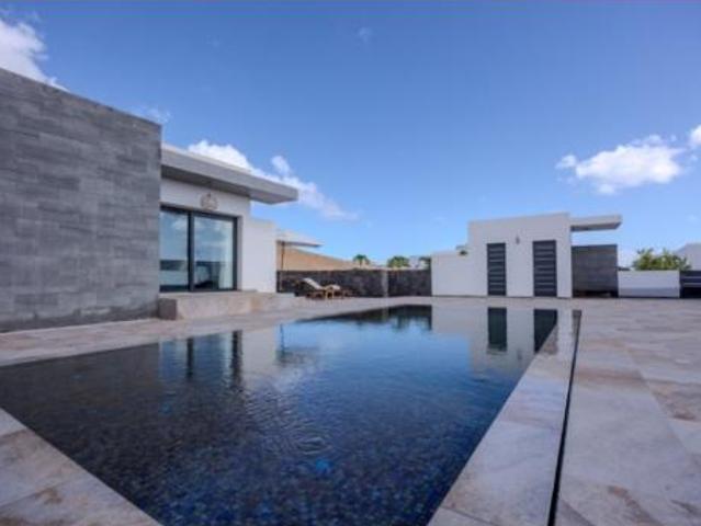 Casa en venta en Costa Teguise, Teguise