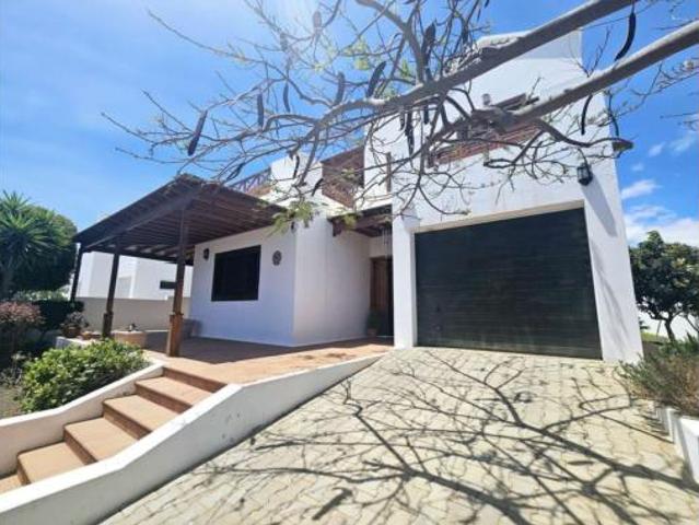 Casa en venta en Teguise