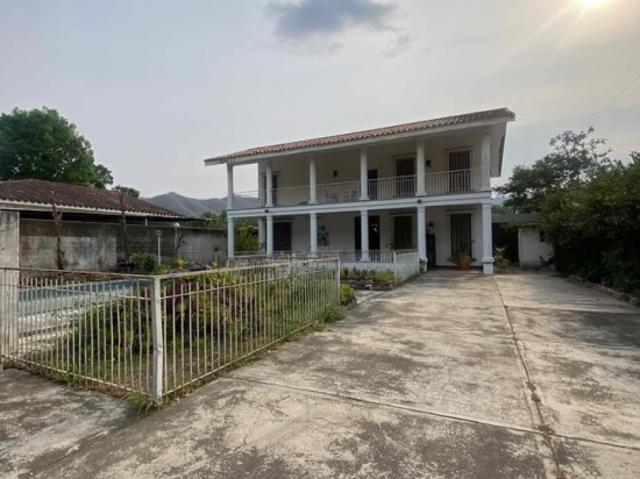 Casa en venta en Manongo, Valencia