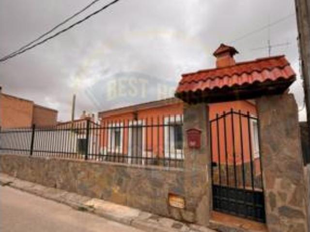Casa en venta en Tinajas, Castilla-La Mancha
