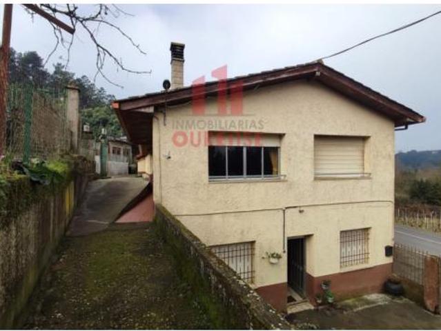 Casa en venta en Ourense, Galicia