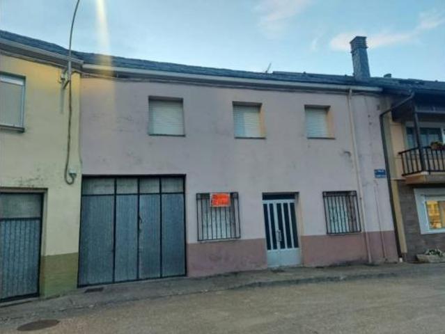Casa en venta en Villagatón, Castilla y León