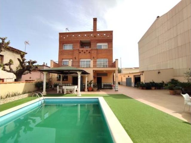 Casa en venta en Torrelavit, Barcelona