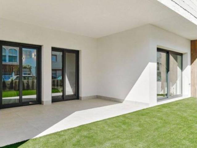 Casa en venta en El Paraiso, Torrevieja