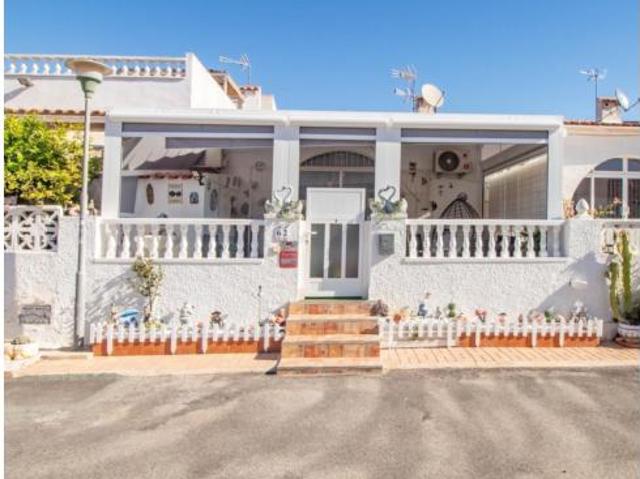 Casa en venta en Torrevieja, Urbanización San Luis