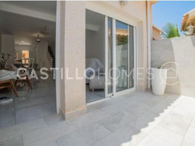 Casa en venta en La Rosaleda, Torrevieja