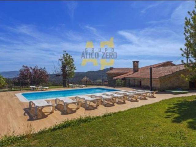 Casa en venta en Tui, Os Muíños