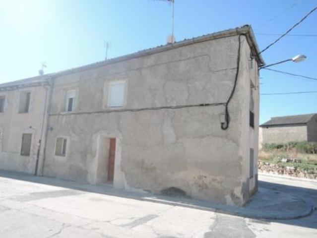 Casa en venta en Turégano, Barrio de Nuestra Señora de los Remedios