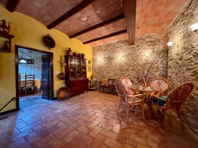 Casa en venta en Ullastret, Girona