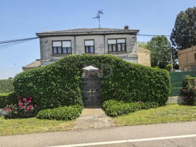 Casa en venta en Urdiales Del Páramo, Castilla y León