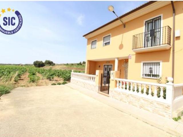 Casa en venta en La Plana de Utiel-Requena, Valencia
