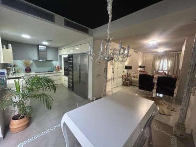 Casa en venta en Utrera, Sevilla