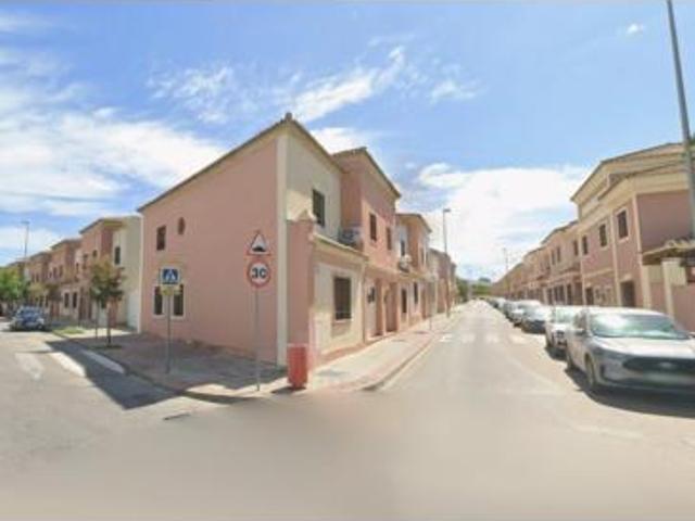 Casa en venta en Utrera, Andalucía