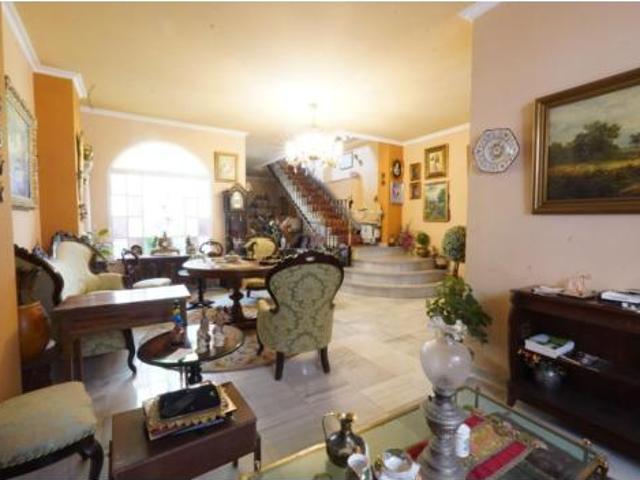 Casa en venta en Utrera, Andalucía