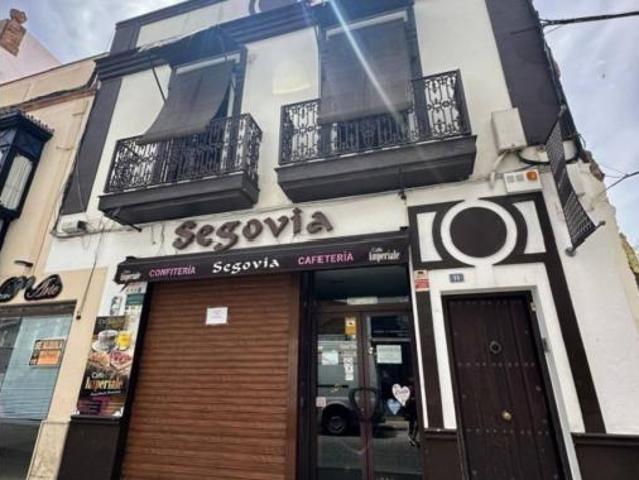 Casa en venta en Utrera, Andalucía