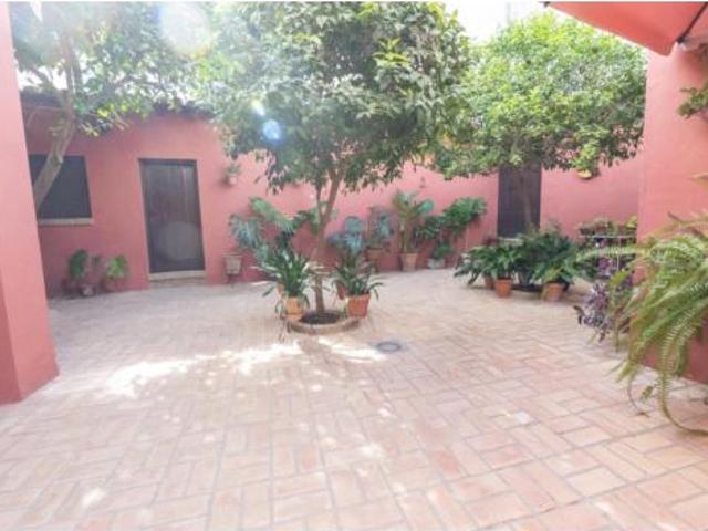 Casa en venta en Utrera, Andalucía