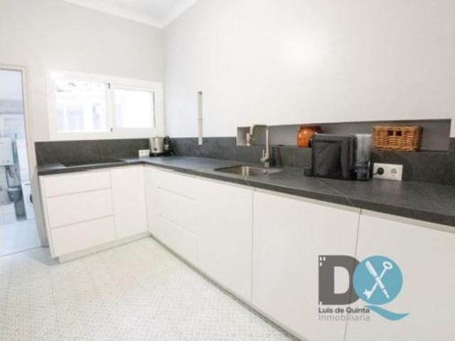Casa en venta en Utrera, Andalucía