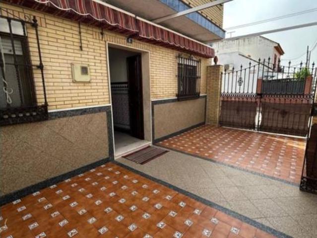 Casa en venta en Utrera, Andalucía