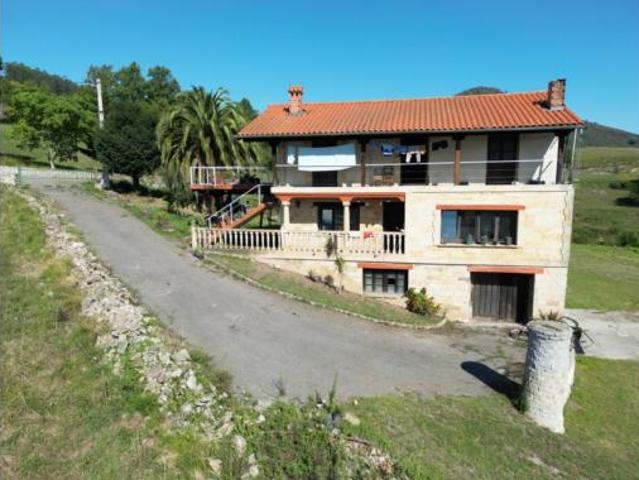 Casa en venta en Labarces, Valdáliga