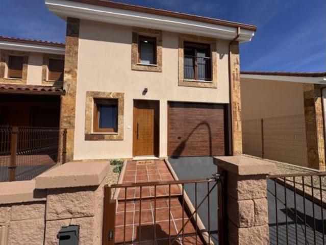 Casa en venta en Valdefresno, Castilla y León