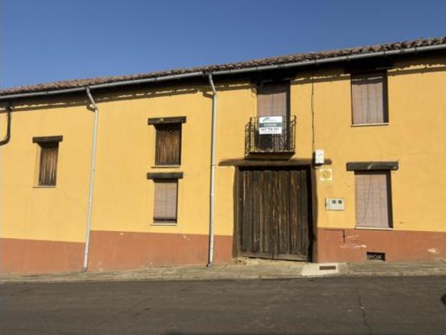 Casa en venta en Valdefresno, Castilla y León