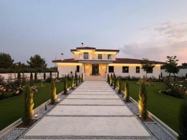 Casa en venta en Valdemorillo, Madrid