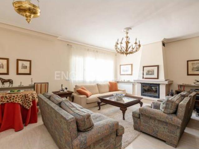 Casa en venta en Valdemorillo, Madrid