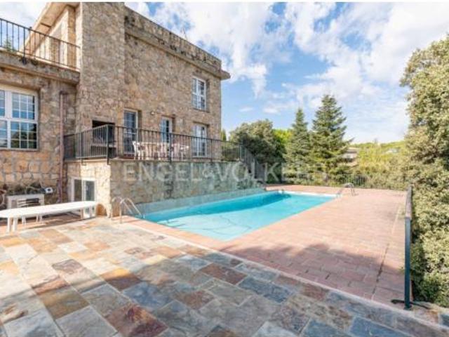 Casa en venta en Navarredonda, Valdemorillo