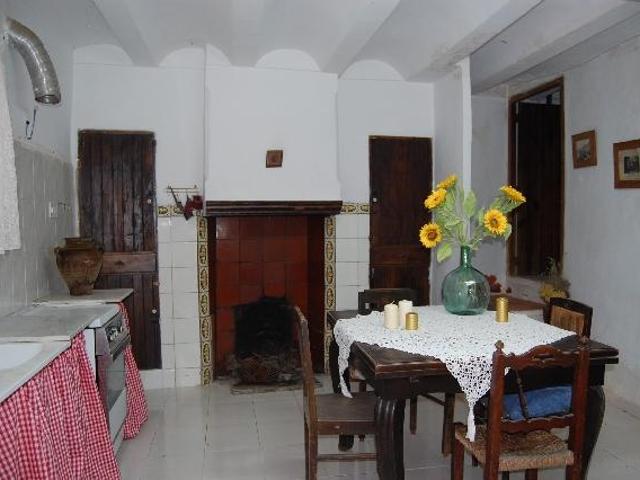 Casa en venta en Ademuz, Valencia
