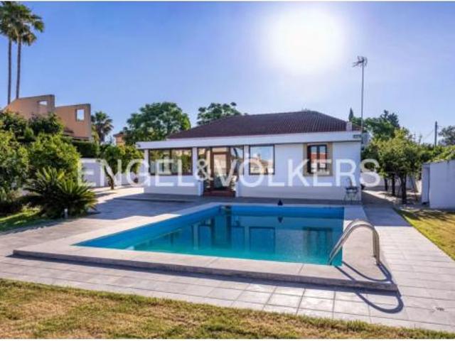 Casa en venta en Valencina De La Concepción, Andalucía