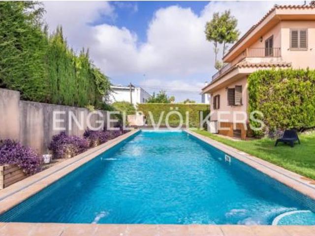 Casa en venta en Valencina De La Concepción, Andalucía