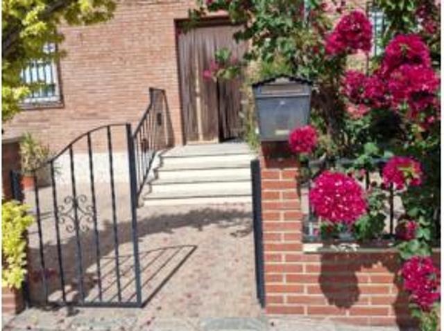 Casa en venta en Valenzuela, Andalucía