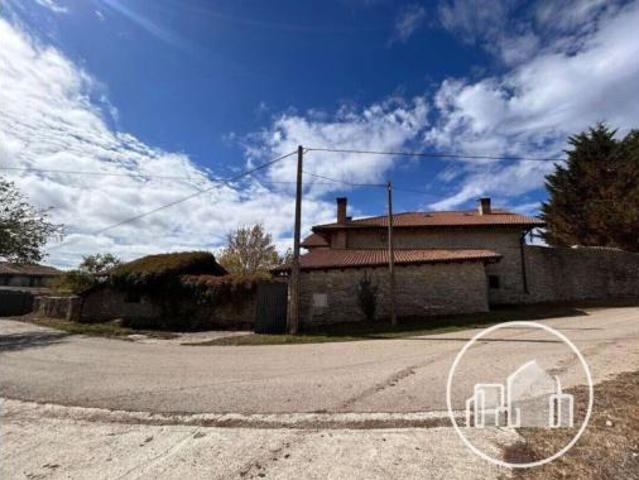 Casa en venta en Llorengoz, Valle de Losa