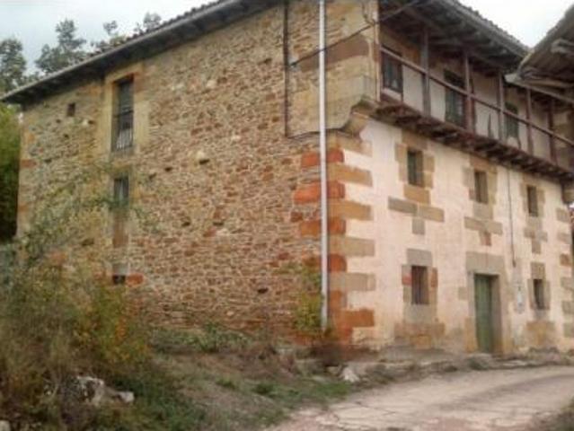 Casa en venta en Valle De Manzanedo, Castilla y León