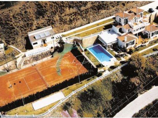 Casa en venta en Urbanización El Cañuelo, Vélez-Málaga