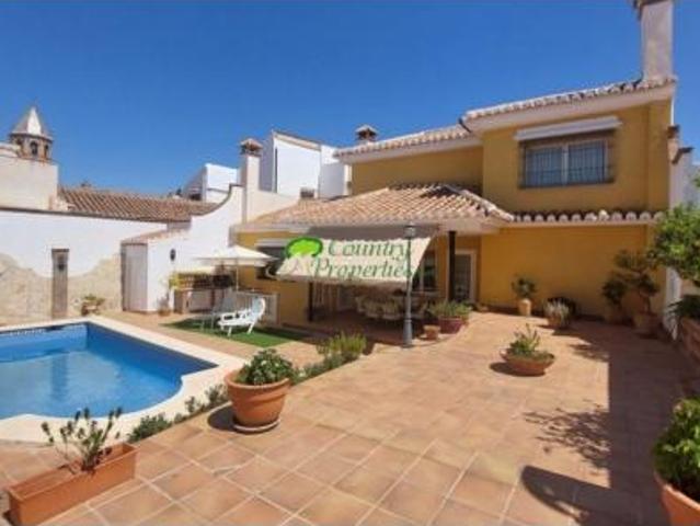 Casa en venta en La Gloria, La Axarquía