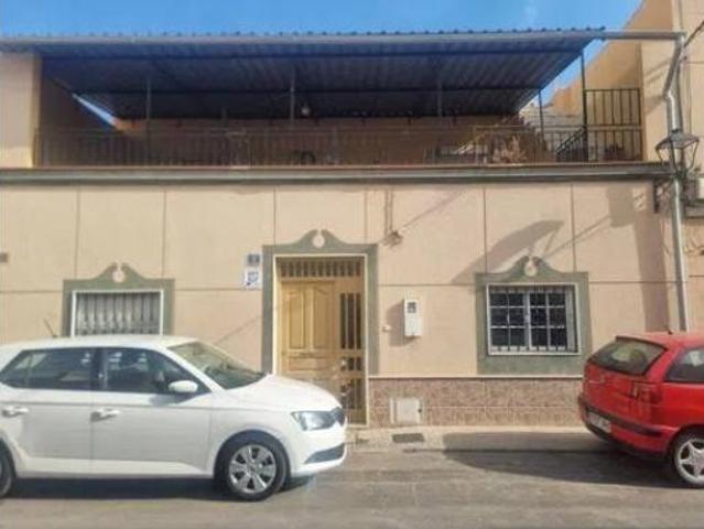 Casa en venta en Viator, Andalucía