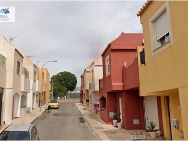 Casa en venta en La Gangosa, Vícar