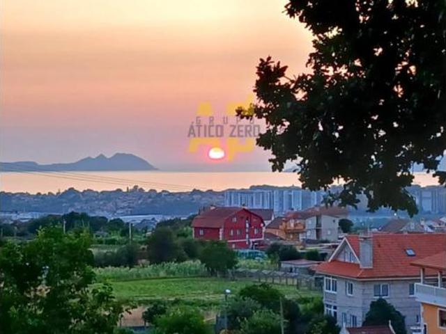Casa en venta en Comesaña, Vigo
