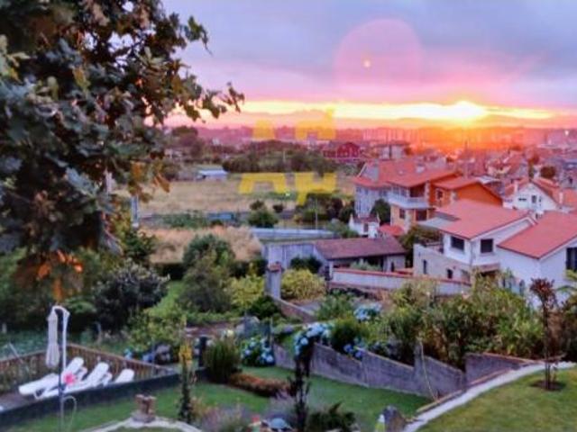 Casa en venta en Comesaña, Vigo