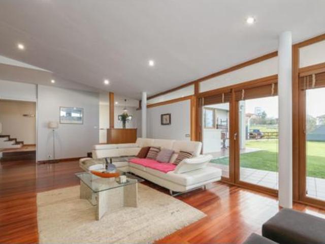 Casa en venta en O Toxal, Vigo