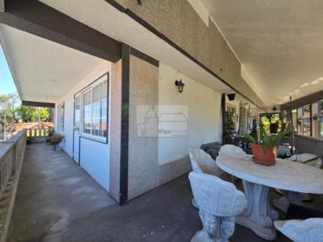 Casa en venta en A Sobreira, Vigo