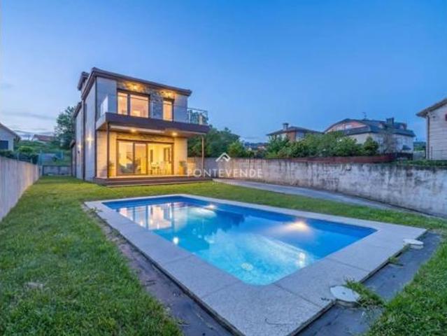 Casa en venta en Beade, Vigo