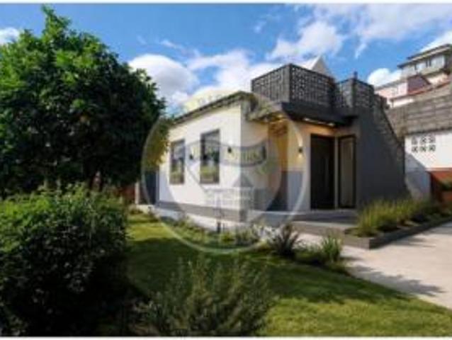 Casa en venta en Bembrive, Vigo