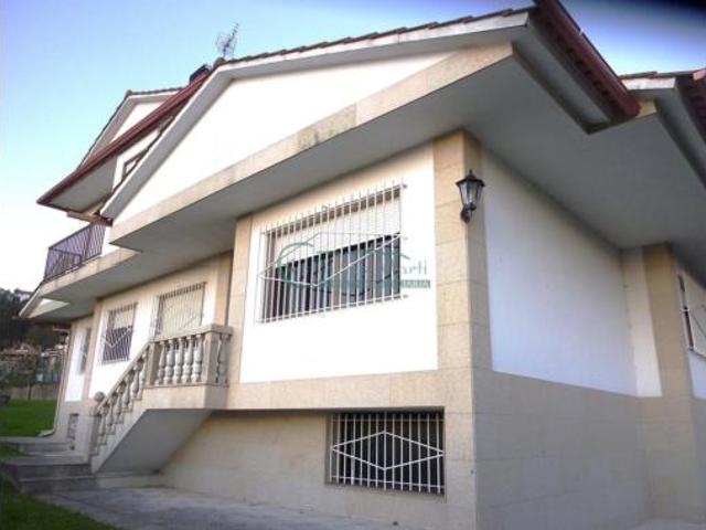 Casa en venta en Bembrive, Vigo