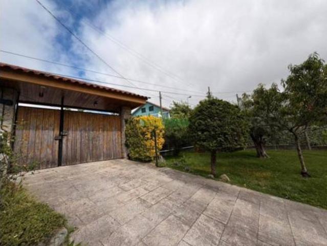 Casa en venta en Beade, Vigo