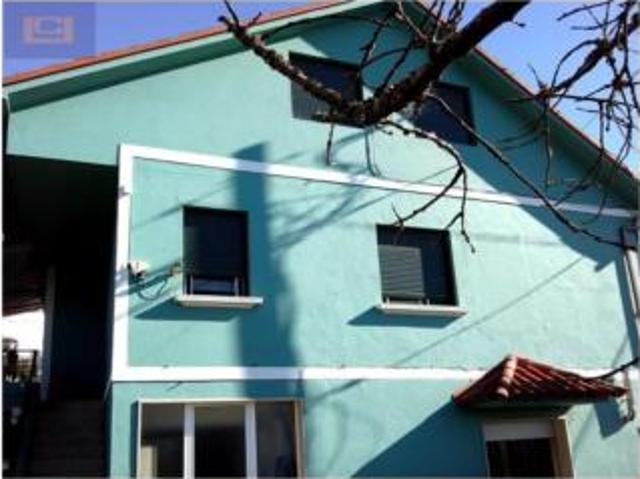 Casa en venta en O Seixo, Vigo