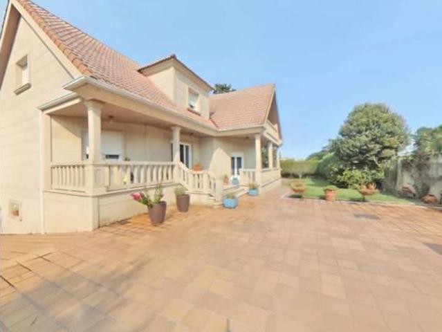 Casa en venta en Vilagarcía de Arousa, O Salnés