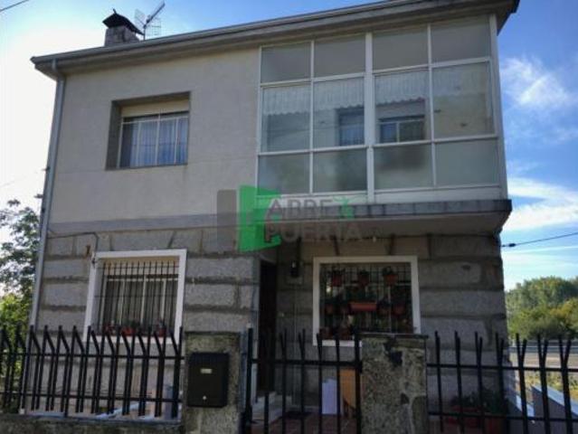 Casa en venta en Ourense, Galicia